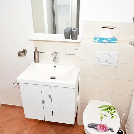 Apartment Ecks App 4 *